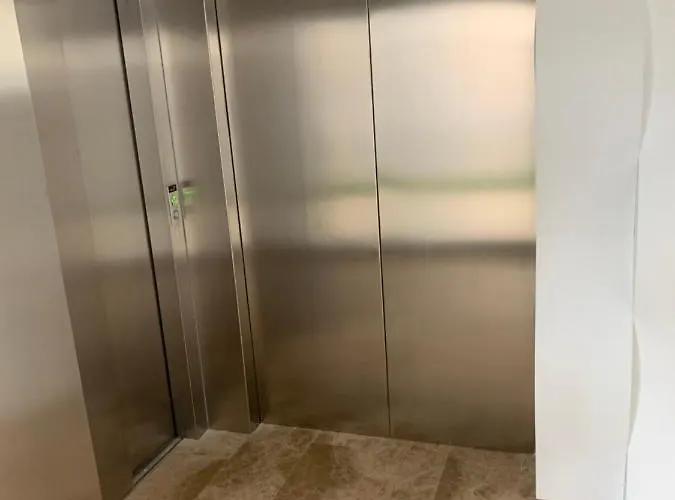 Isea Penthouse 아파트 칼페